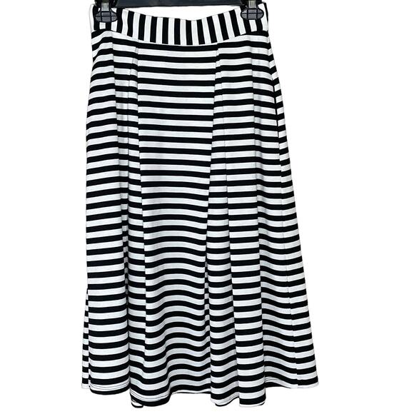 WAYF Pleated Midi Skirt Black White Striped Size Small - Picture 2 of 9